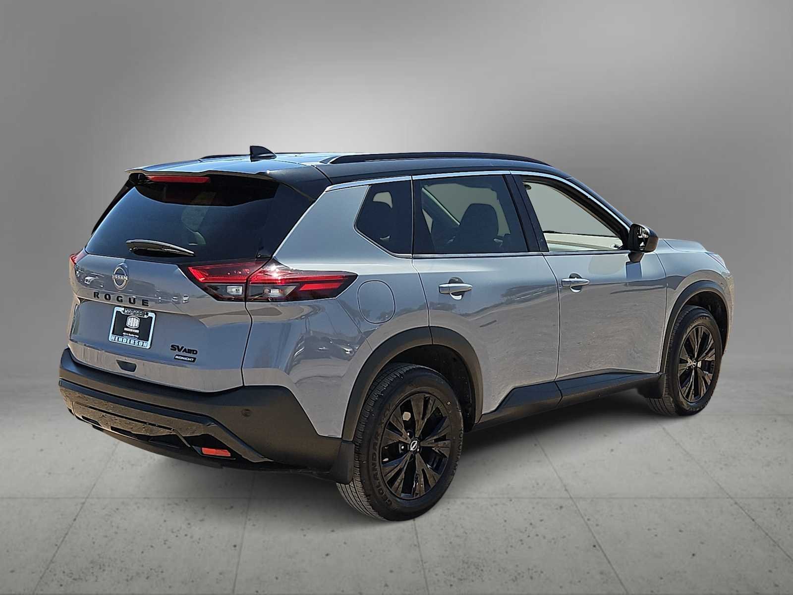Used 2023 Boulder Gray Pearl/Super Black Nissan SV image 8