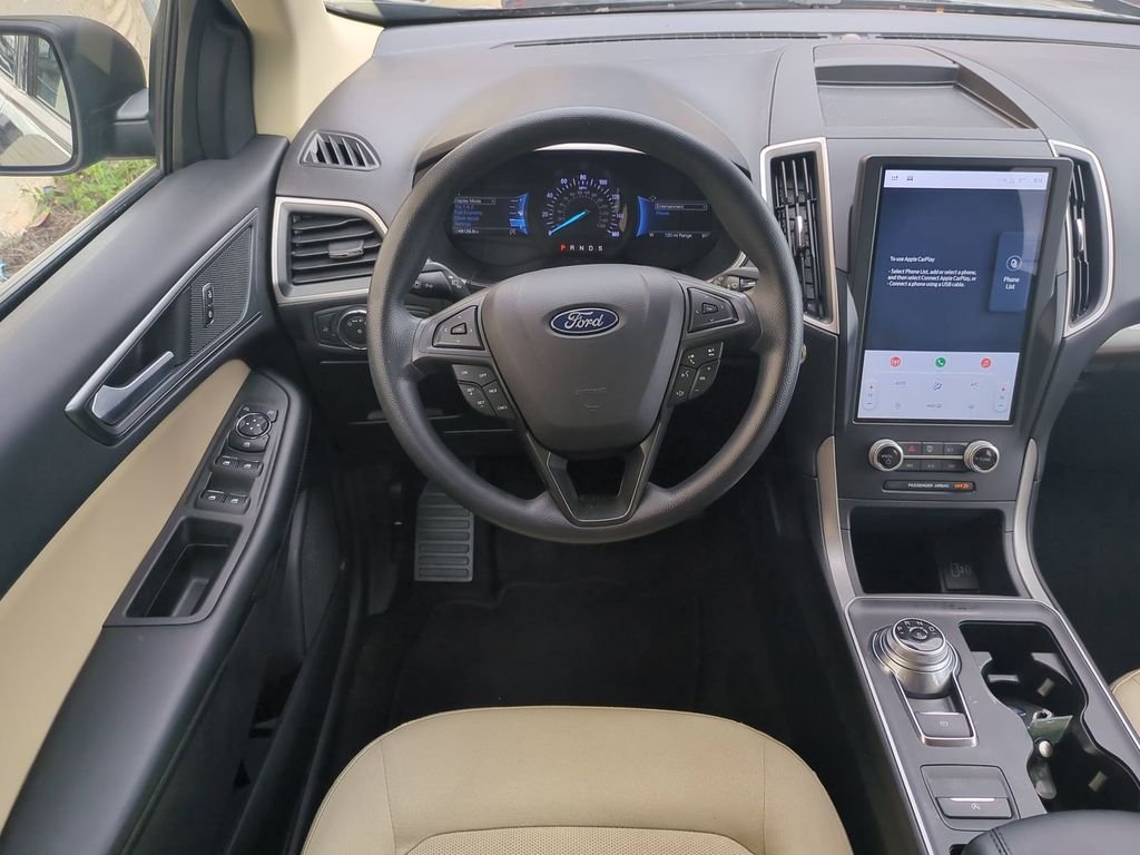2021 Ford Edge SE - Photo 18