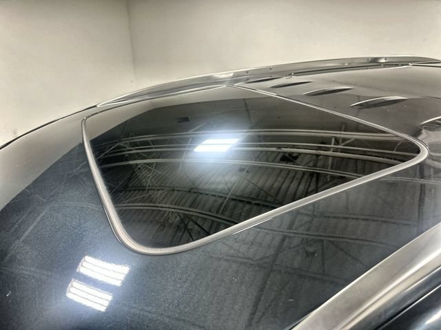 Used 2019 Includes Pitch Dark Night lower exterior accent color.) Buick Avenir image 21