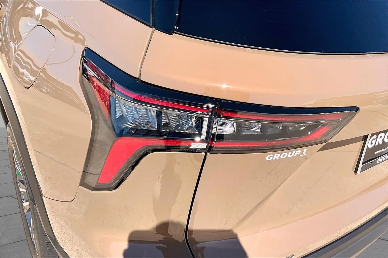 2027 Chevrolet Equinox LT - Photo 14