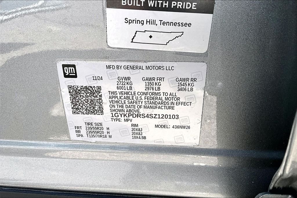 Used 2025 Silver Cadillac Premium Luxury image 36