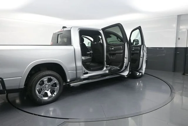 New 2026 Silver Zynith Exterior Paint RAM Big Horn/Lone Star image 34