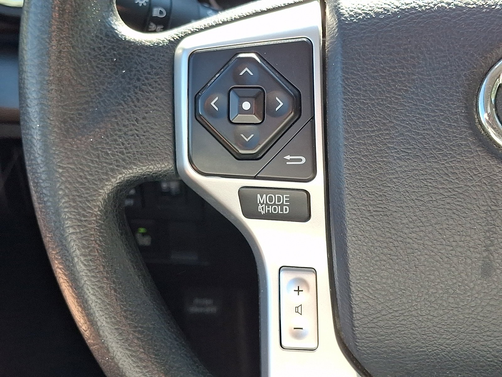 Used 2017 Black Toyota SR5 image 22