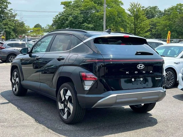 Used 2024 Black Hyundai Limited image 8
