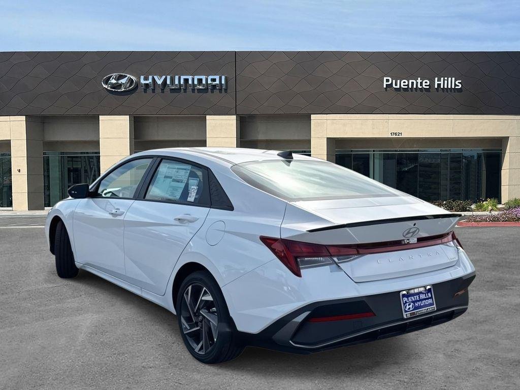New 2026 White Hyundai SEL Sport image 4