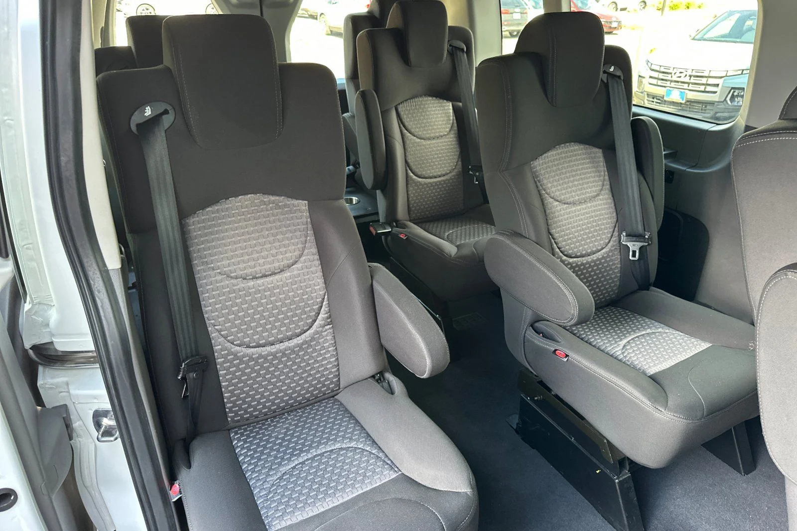 2023 Ford Transit Passenger Van XLT - Photo 15