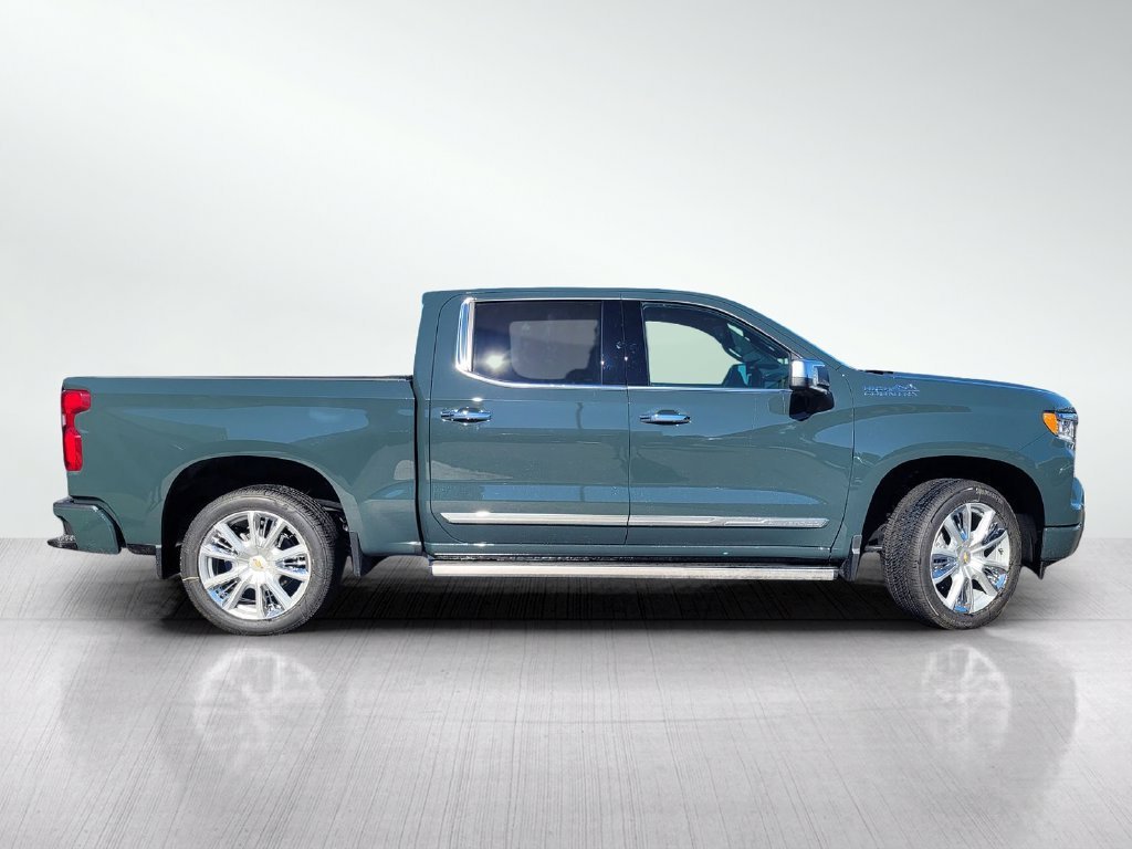 2026 Chevrolet Silverado 1500 High Country view 5