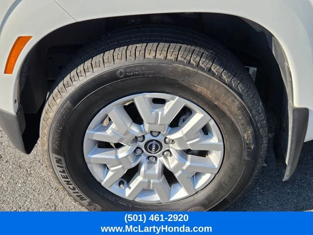 Used 2024 White Nissan SV image 17