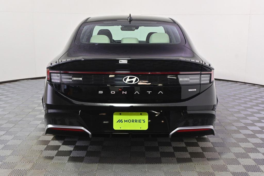 New 2026 Abyss Black Hyundai SEL Sport image 5