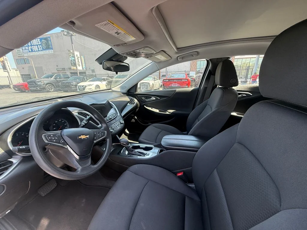 Used 2024 White Chevrolet LT image 5