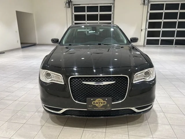 2019 Chrysler 300 Touring - Photo 8