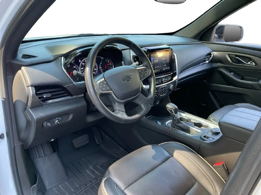 Used 2022 Beige Chevrolet Premier image 18