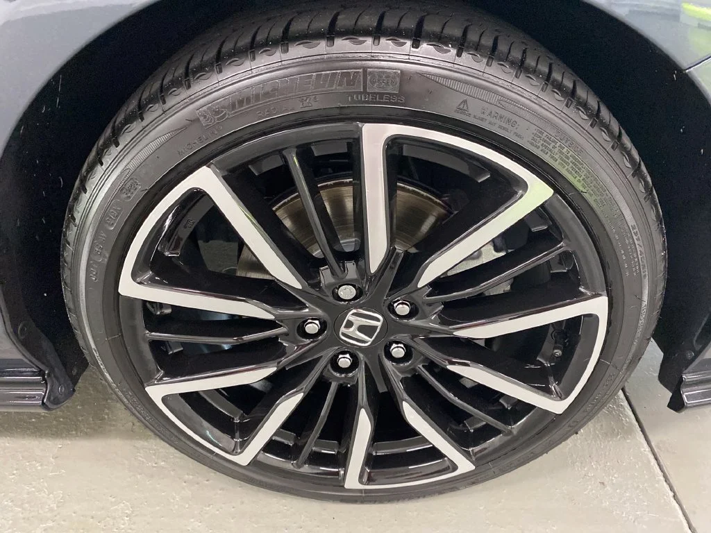 Used 2025 Gray Honda Touring image 4