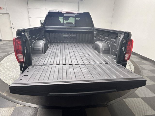 Used 2024 Onyx Black GMC Elevation image 33