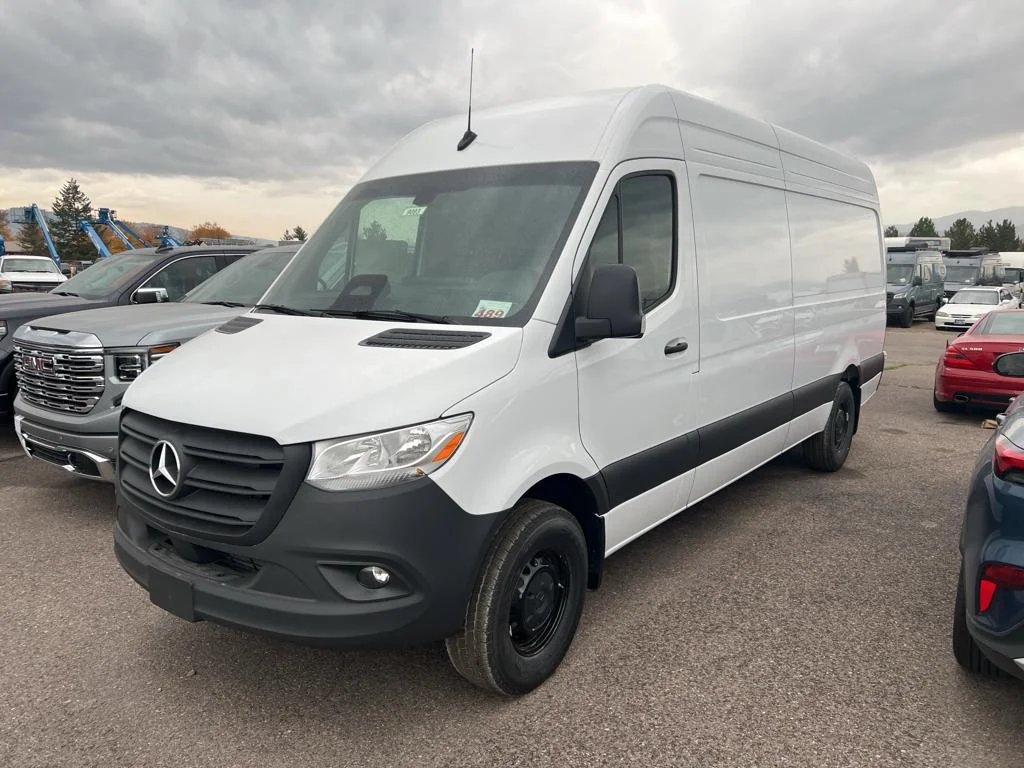 2025 Mercedes-Benz Sprinter Crew Van Base