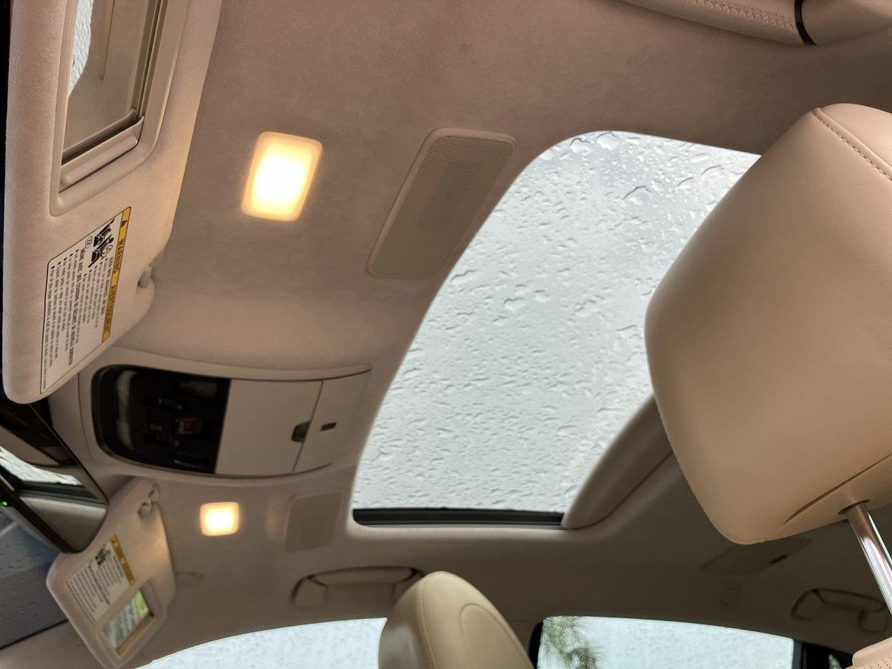 Used 2018 White (Eminent White Pearl) Lexus 500h image 25