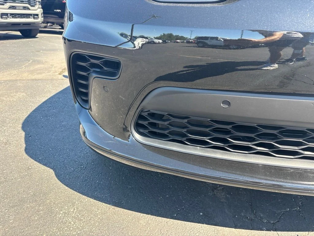 New 2026 Diamond Black Clear-Coat Exterior Paint Dodge GT image 9