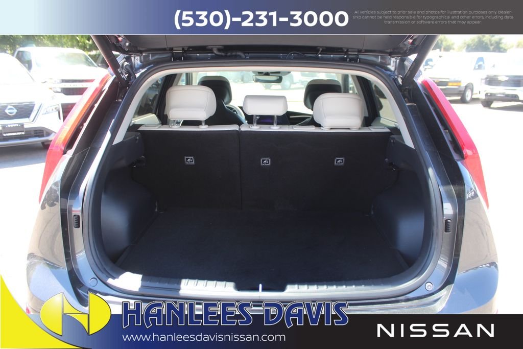 Used 2023 Gray Kia Wind image 10