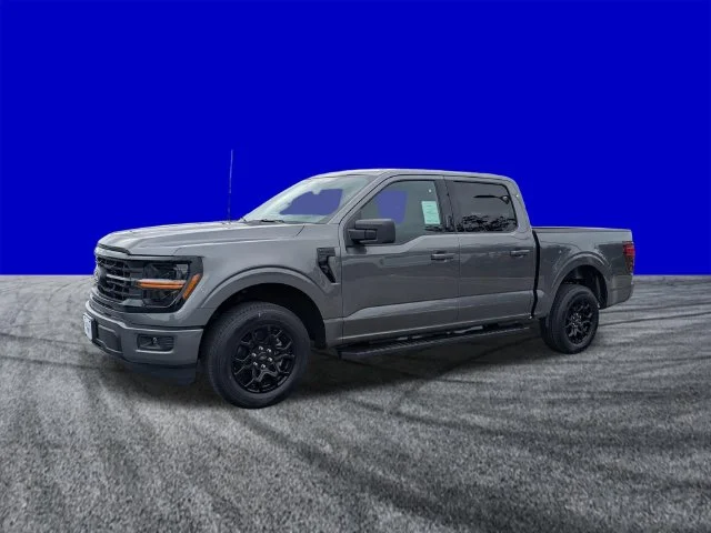 New 2026 Gray Ford XLT image 8