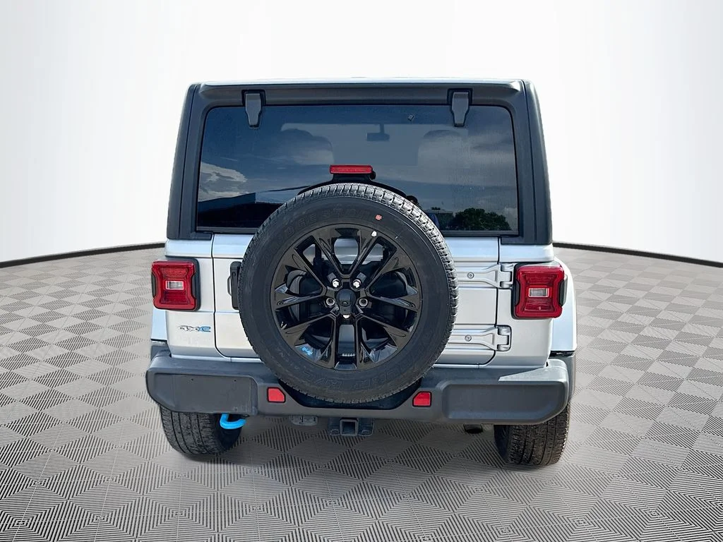 Used 2023 Silver Jeep Sahara 4xe image 7