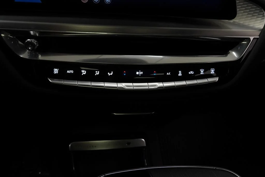 Used 2024 Emerald Lake Metallic Cadillac Sport 2 image 20