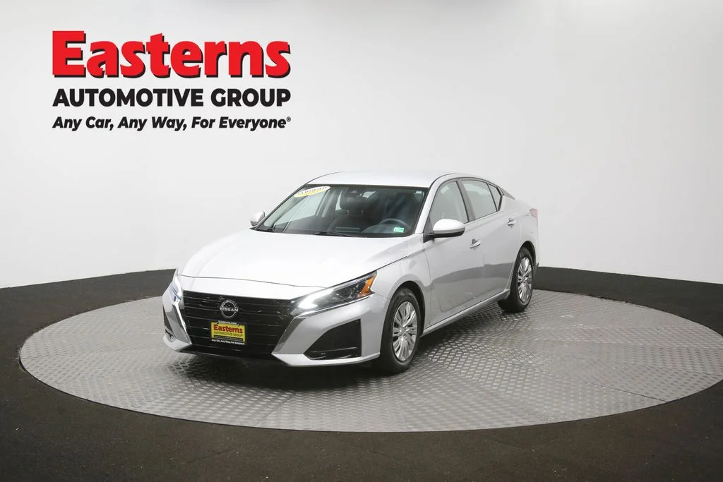 Used 2023 Silver Nissan 2.5 S image 53