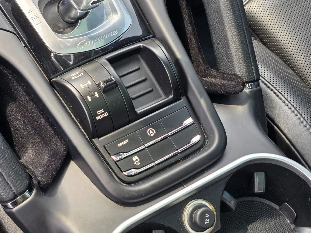 Used 2017  Porsche S image 33