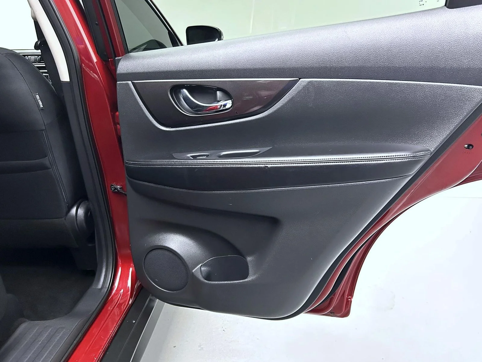 Used 2019 Red Nissan SV image 17
