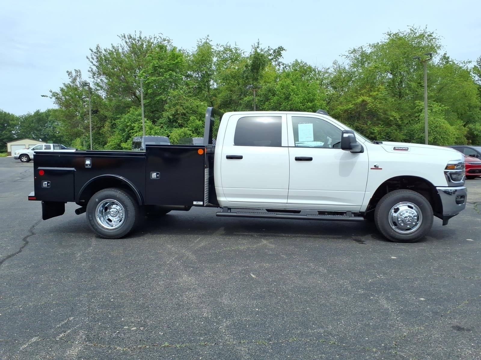 New 2026 Bright White Clear-Coat Exterior Paint RAM Tradesman/Big Horn image 8