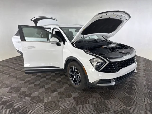 Used 2023 White Kia EX image 15