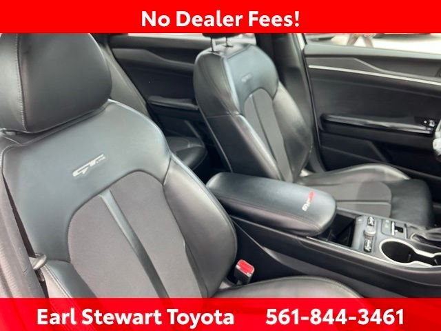 Used 2021 White Kia GT-Line image 35