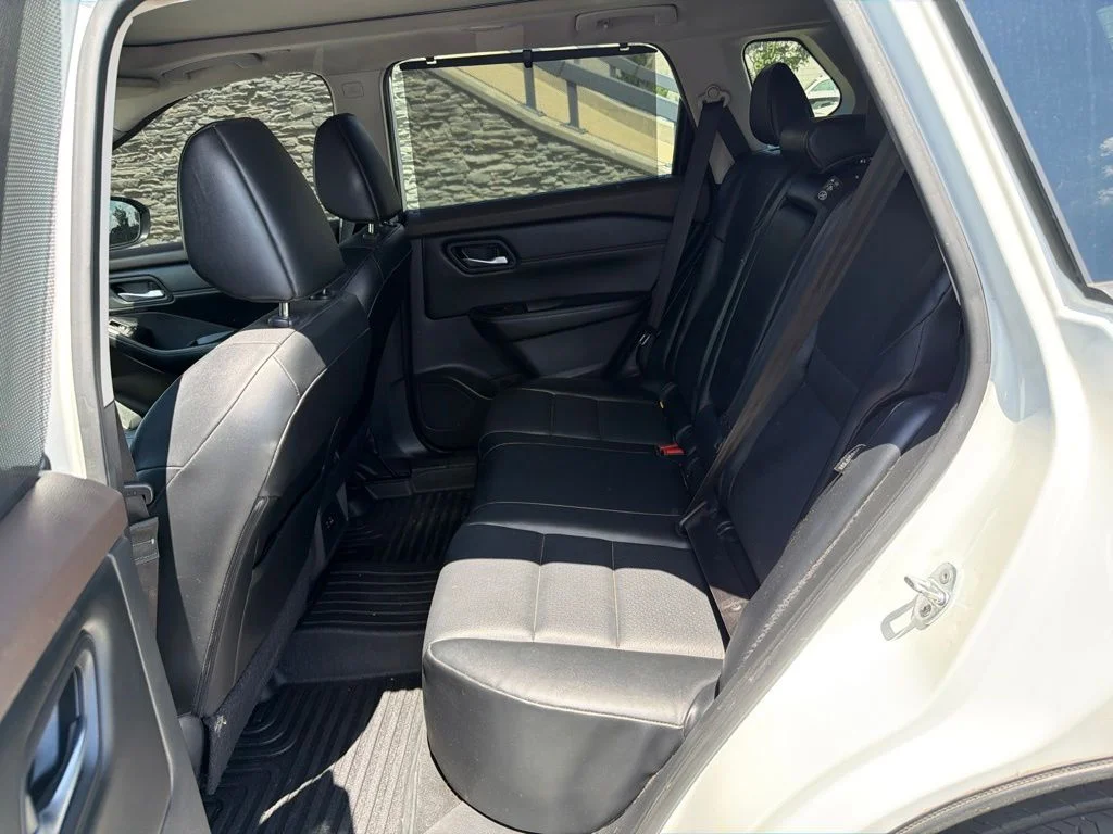 Used 2022 White Nissan SV image 13
