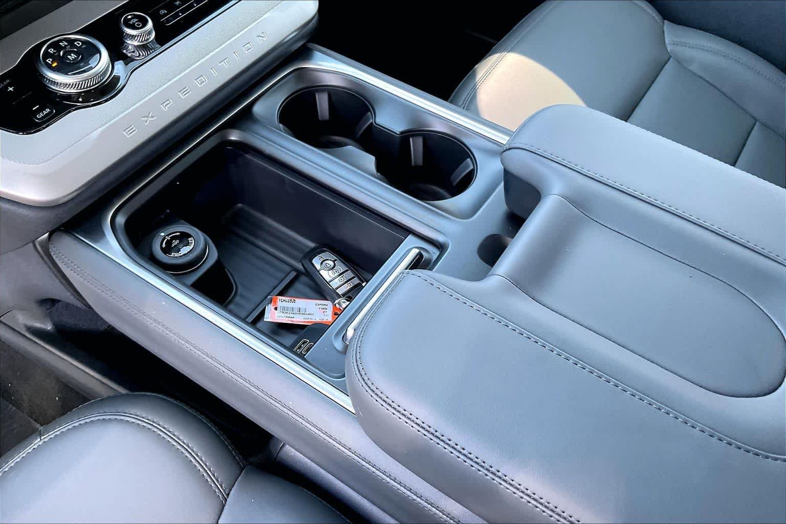 New 2027 Agate Black Metallic Ford MAX Active image 5