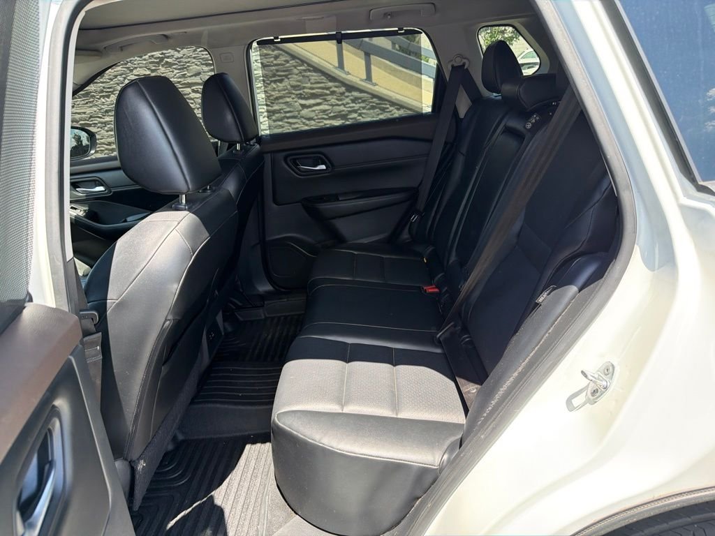 Used 2022 White Nissan SV image 13