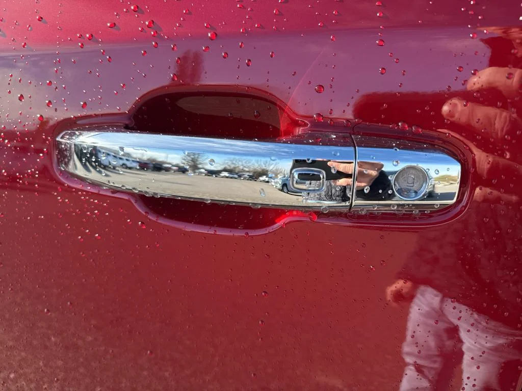 2025 Chevrolet Silverado 1500 LTZ - Photo 9