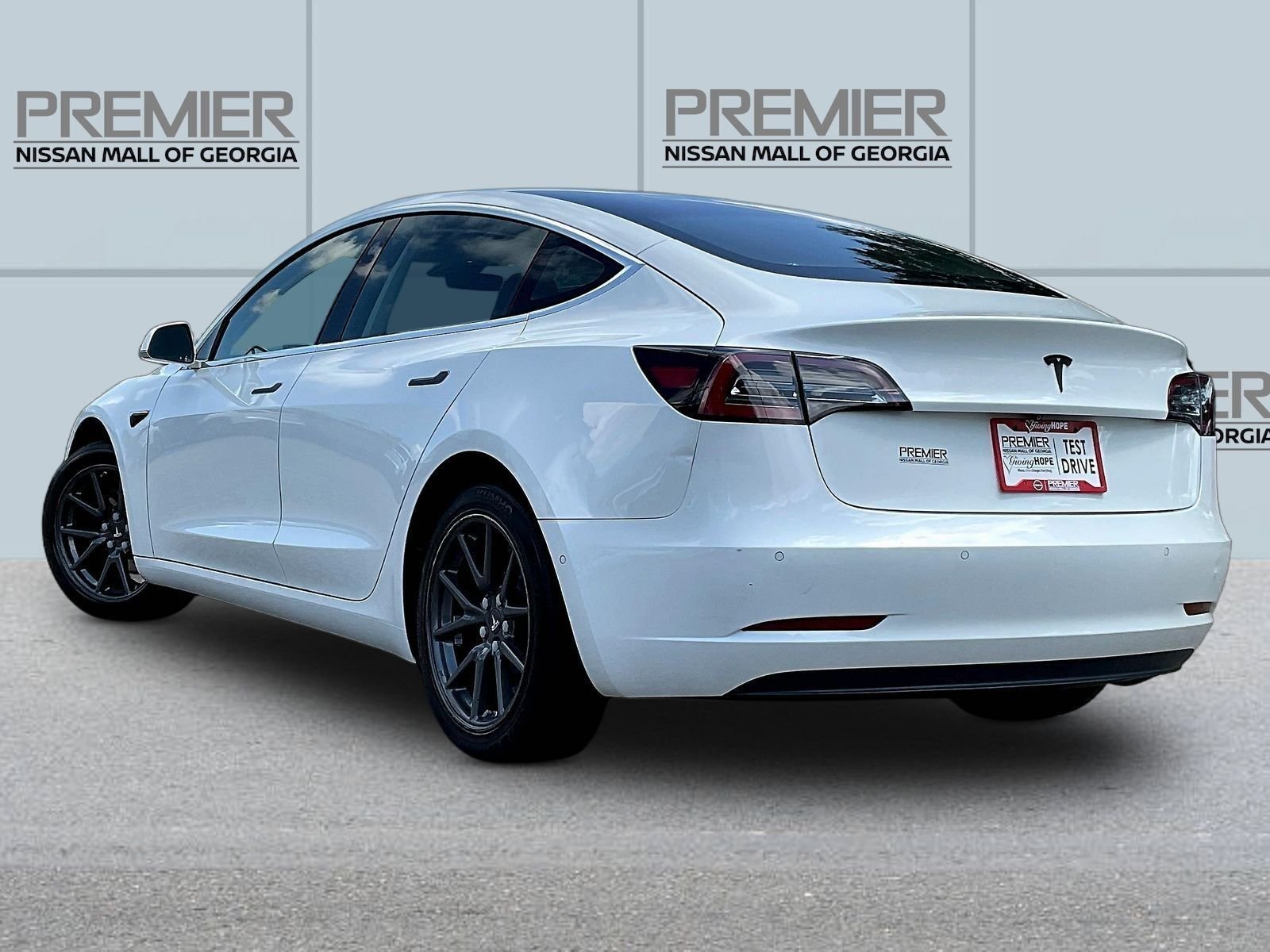 Used 2018 White Tesla Long Range image 5