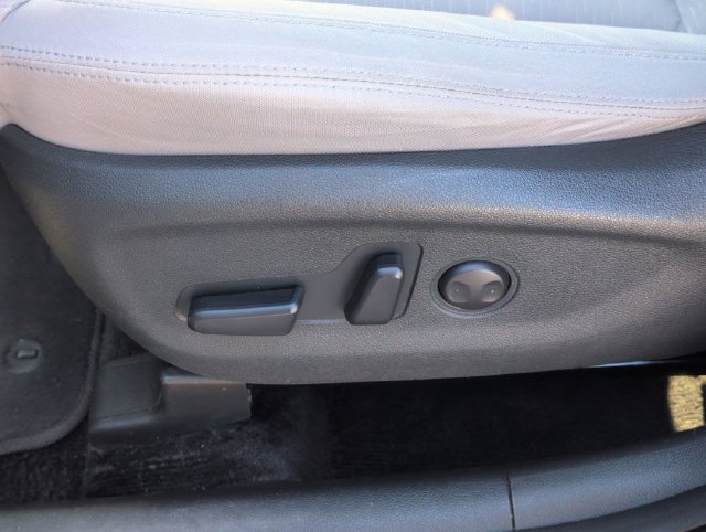 Used 2020 Gray Hyundai Value image 16