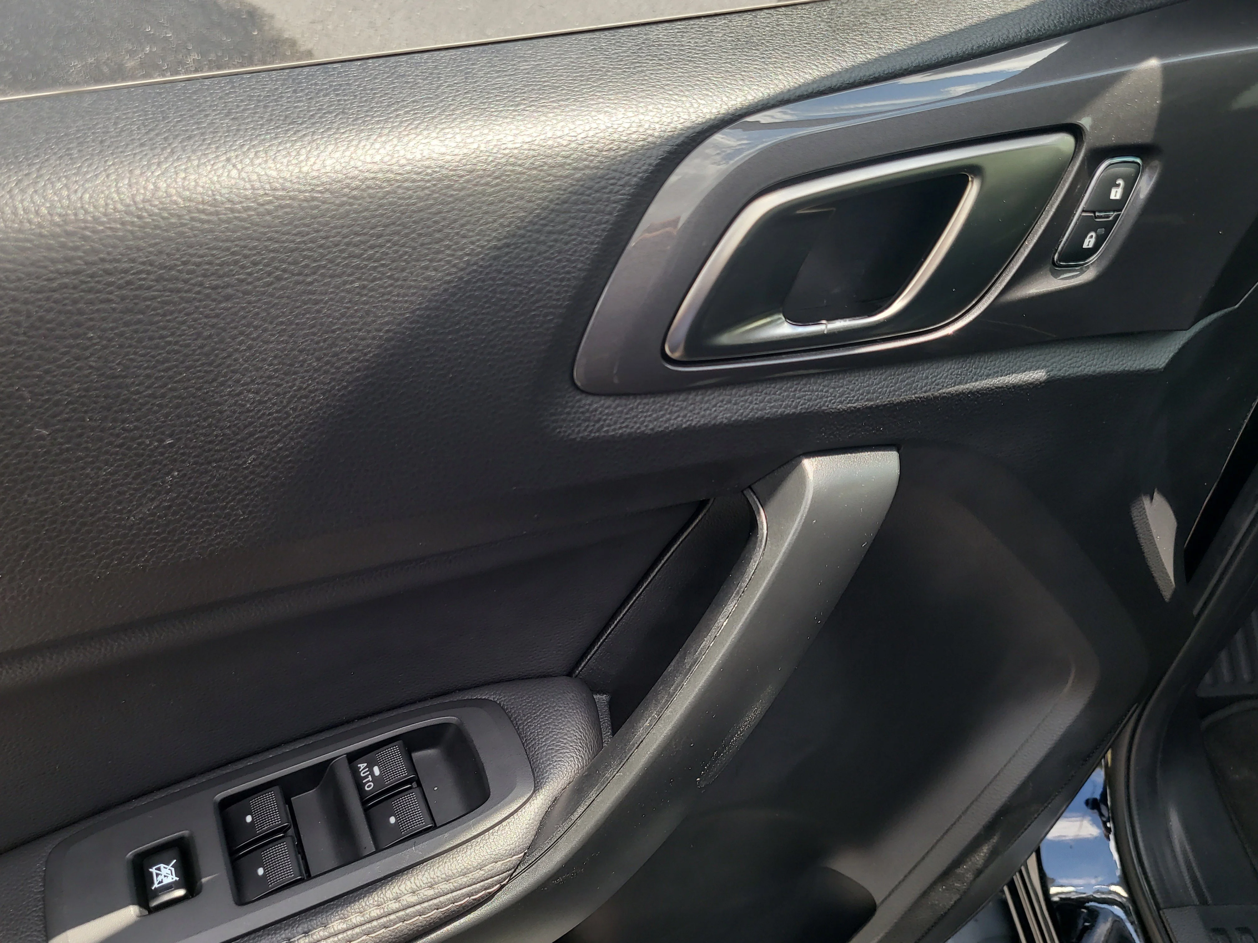 Used 2022 Shadow Black Ford LARIAT image 18