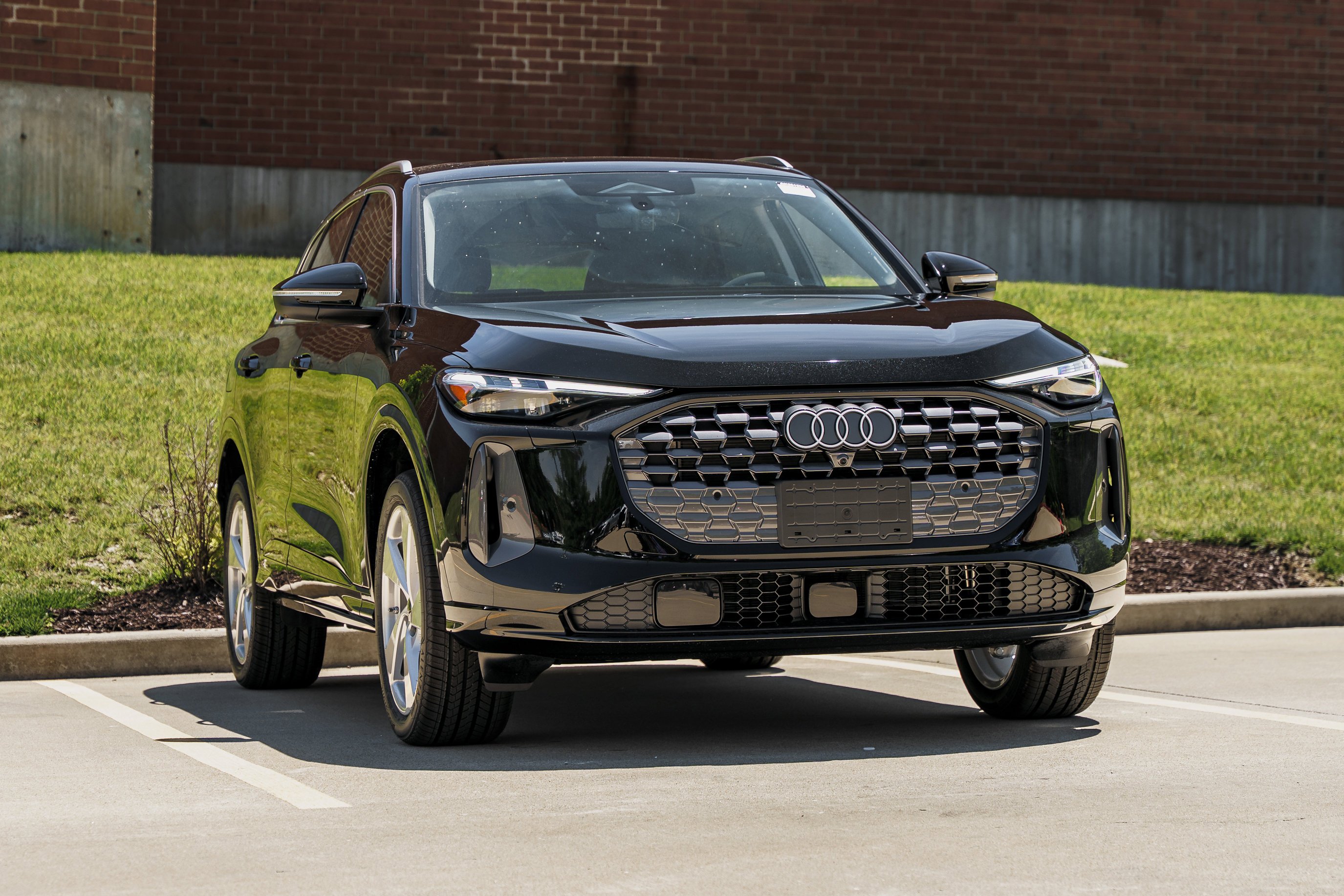 2026 Audi Q5 Premium Plus quattro's photo
