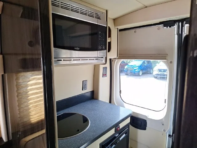 Used 2022 Silver Ram High Roof image 31