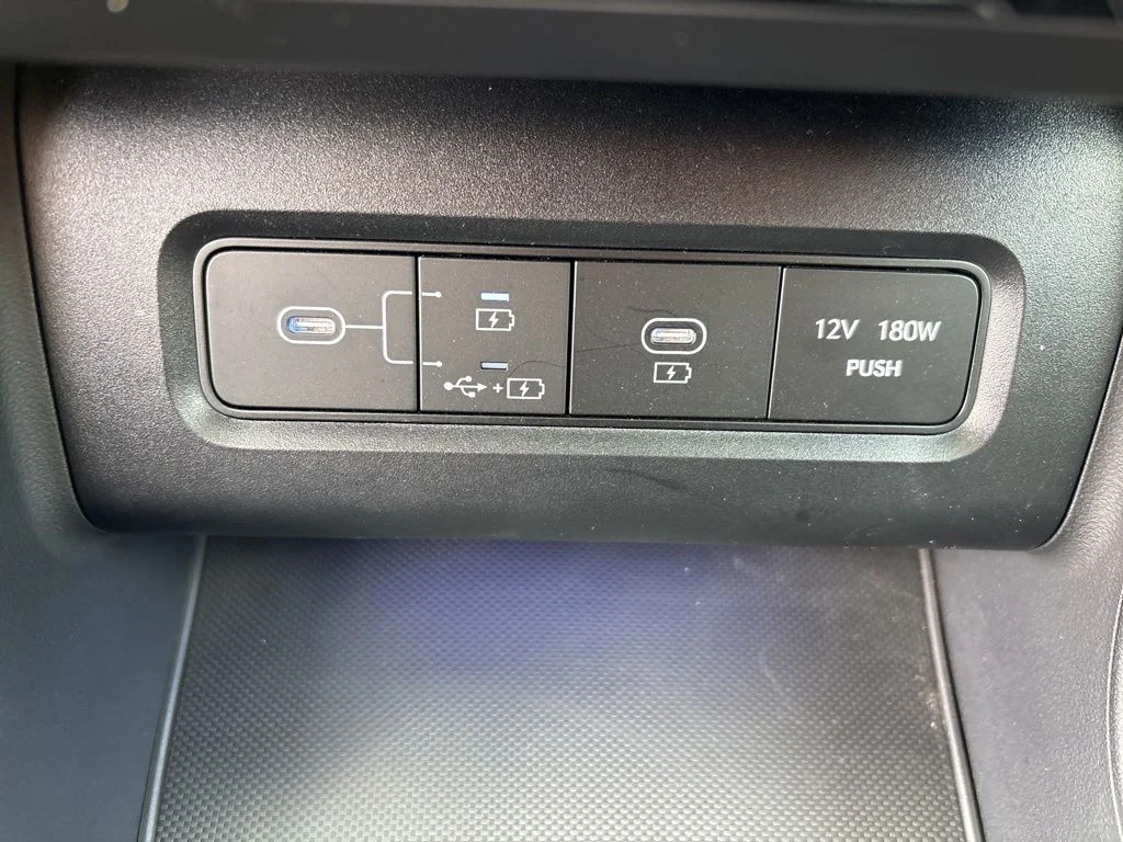 Used 2025 Gray Hyundai SEL Convenience image 21