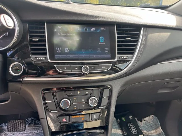 Used 2019 White Buick Preferred image 7