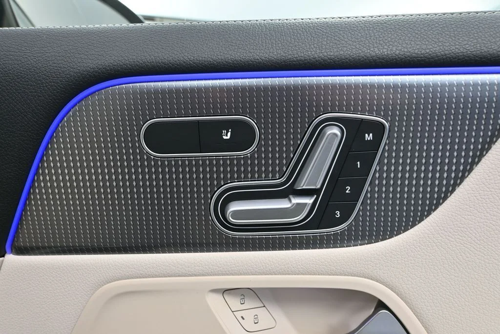 Used 2022 Blue Mercedes-Benz GLA 250 image 37
