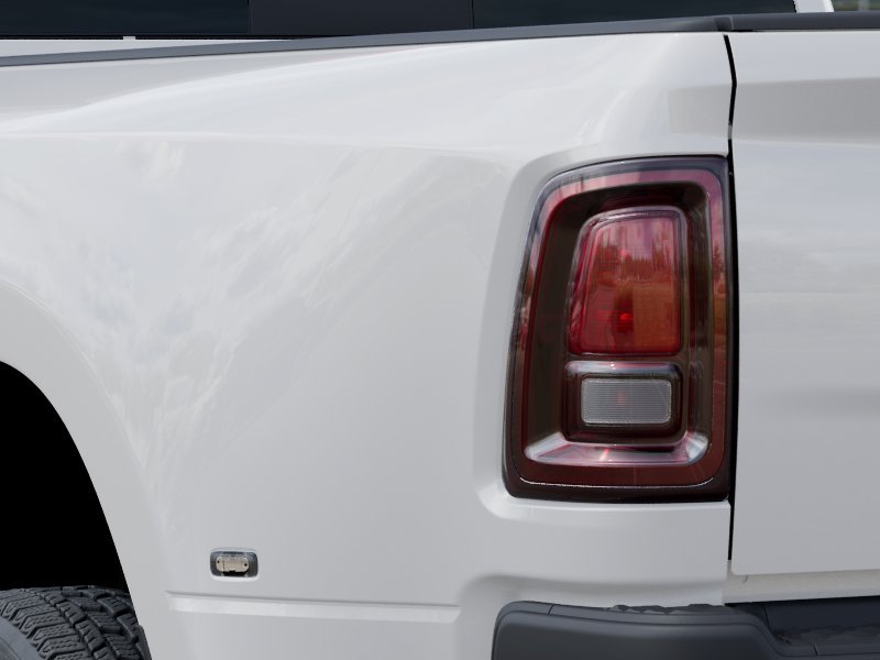 New 2026 Bright White Clear-Coat Exterior Paint RAM Tradesman image 34