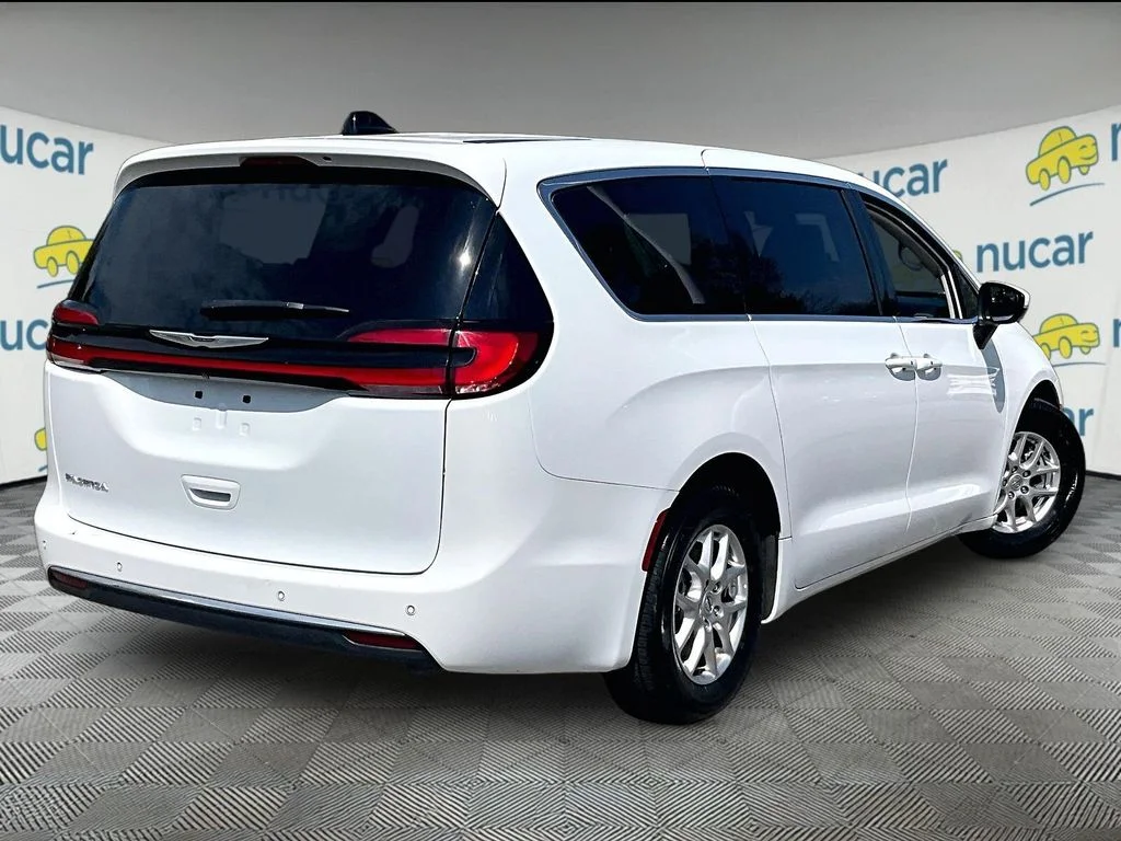 Used 2023 Bright White Clearcoat Chrysler Touring L image 6