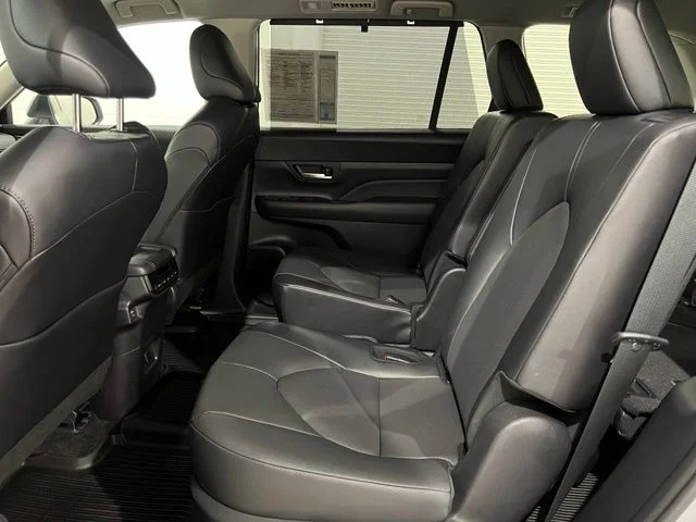 Used 2024 Silver Toyota XLE image 17