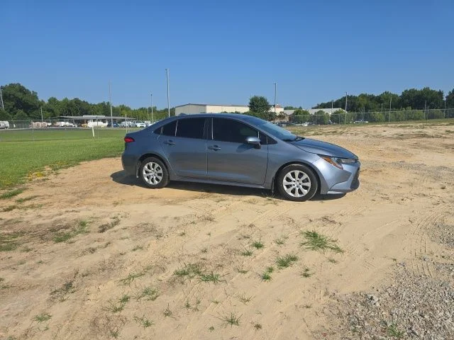 Used 2025  Toyota LE image 11