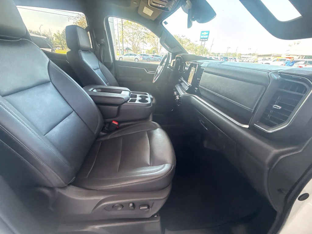 Used 2025 Summit White GMC SLT image 35