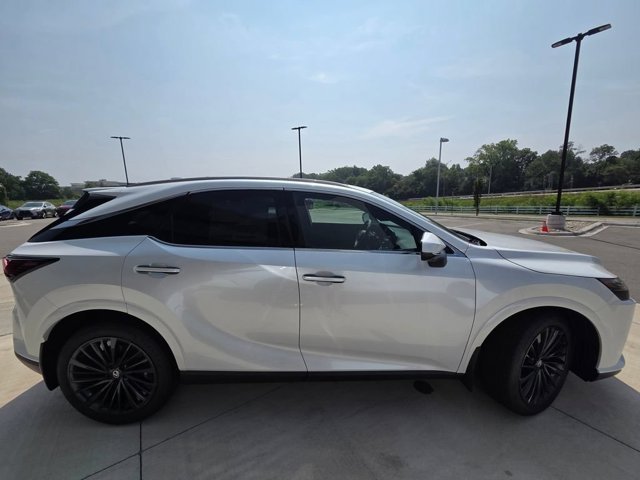 New 2026 Eminent White Pearl Lexus PREMIUM image 33