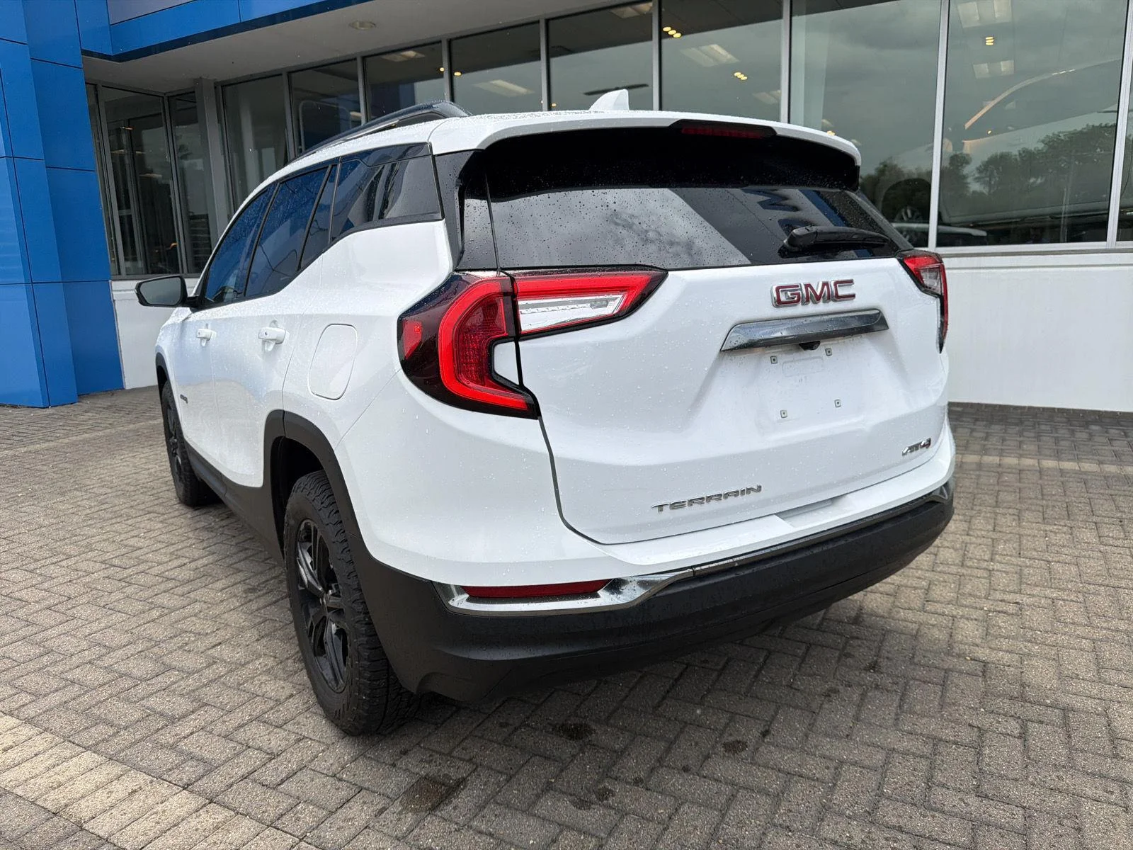 Used 2023 Summit White GMC AT4 image 3